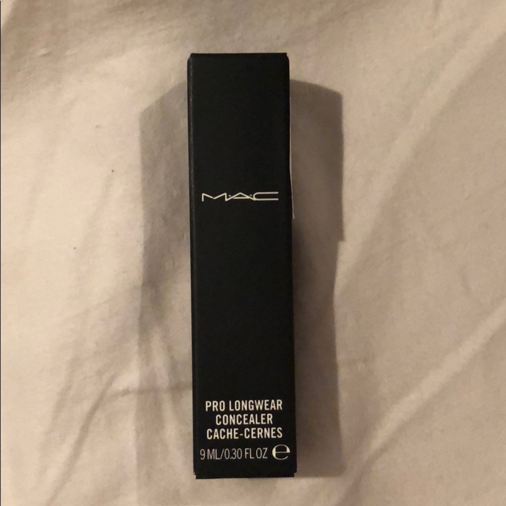 MAC PRO LONG WEAR CONCEALER - Brand New! NW20